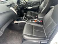 NISSAN NAVARA