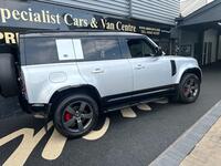 LAND ROVER DEFENDER 110